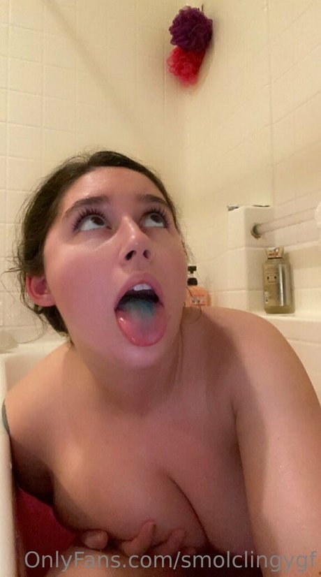 Naakte gelekte OnlyFans-foto van Smolclingygf