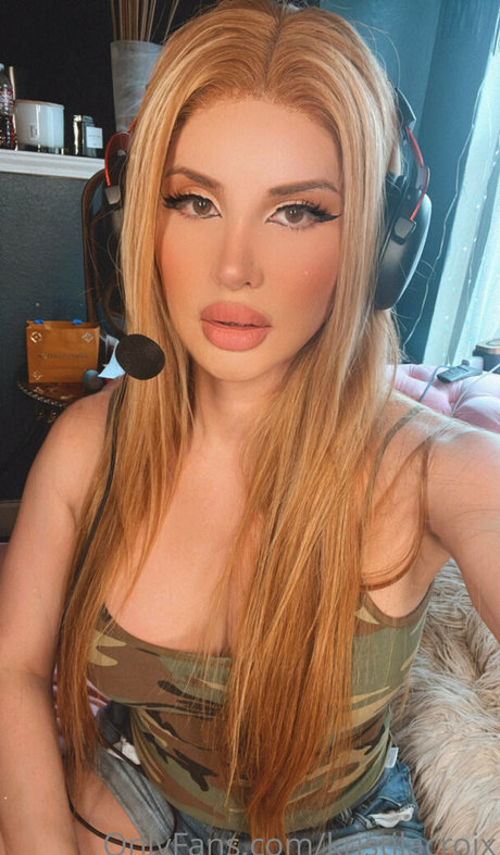 Naakte gelekte OnlyFans-foto van Kristilacroix