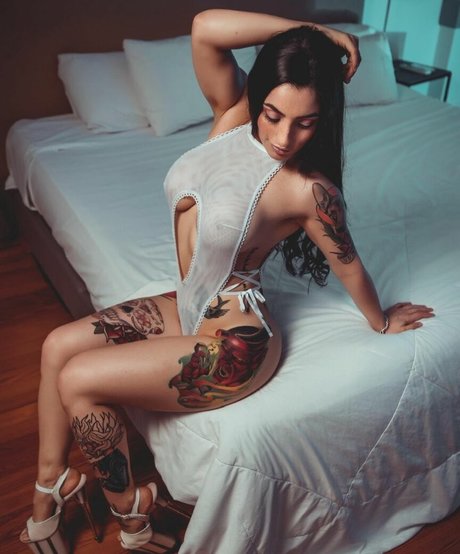Naakte gelekte OnlyFans-foto van Nicole
