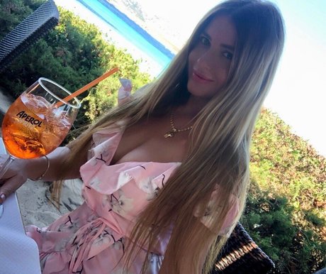 Naakte gelekte OnlyFans-foto van Anna Ilyasova