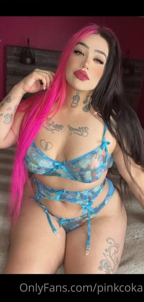 Naakte gelekte OnlyFans-foto van Pinkcoka