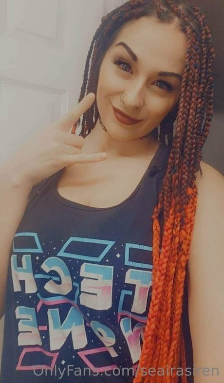 Naakte gelekte OnlyFans-foto van Seairasiren