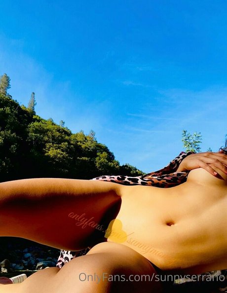 Naakte gelekte OnlyFans-foto van Sunnyserrano