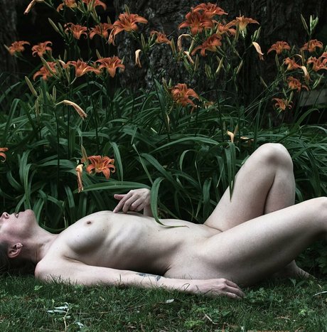 Naakte gelekte OnlyFans-foto van Loverefined