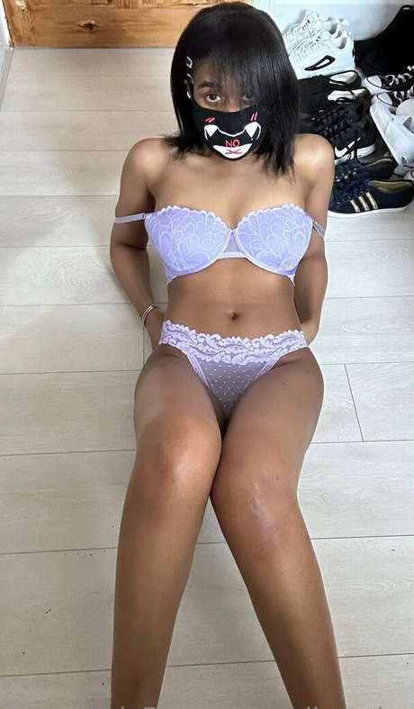 Naakte gelekte OnlyFans-foto van Sailorsolar