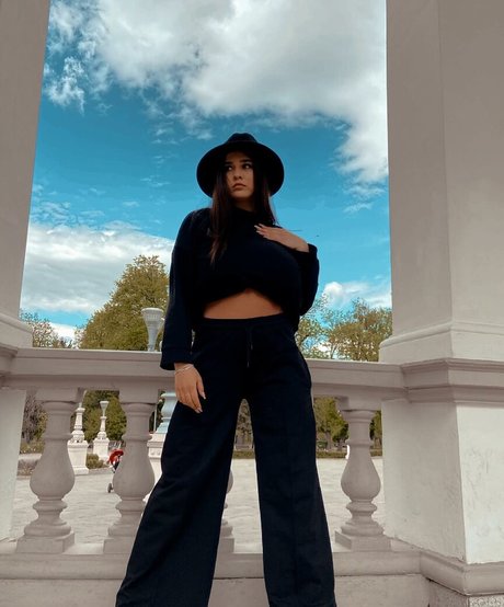Naakte gelekte OnlyFans-foto van Pasenciuckarina