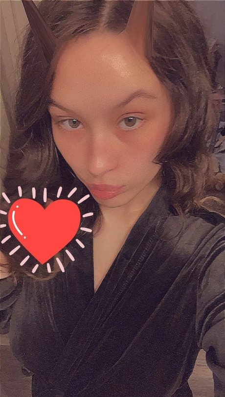 Naakte gelekte OnlyFans-foto van Savannah