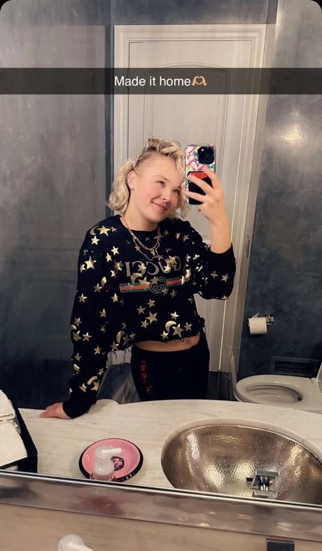 Naakte gelekte OnlyFans-foto van Jojo Siwa