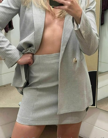Thedoctorhotwife
