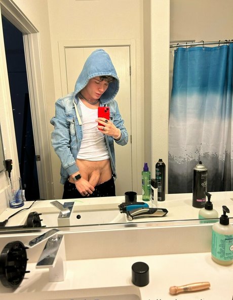 Naakte gelekte OnlyFans-foto van Silasbrooksxxx