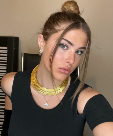 Naakte gelekte OnlyFans-foto van Chiara Gariboldi