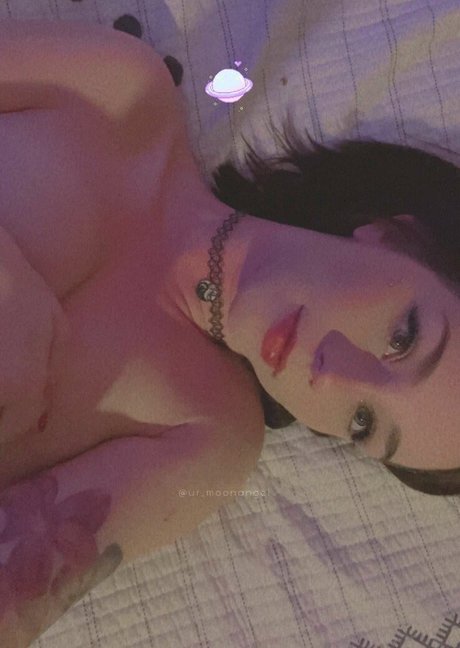 Naakte gelekte OnlyFans-foto van Urmoonangel