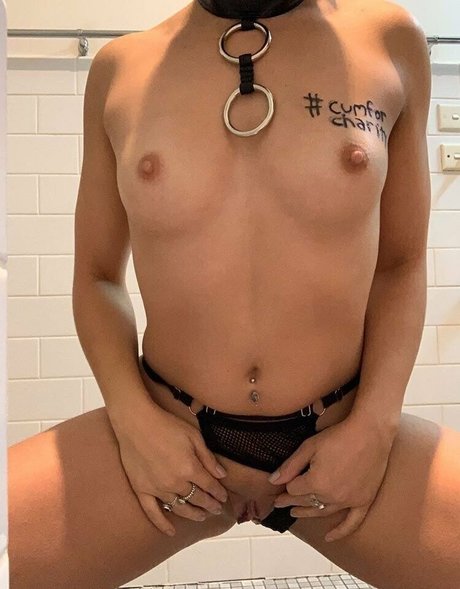 Naakte gelekte OnlyFans-foto van Ornstarpay