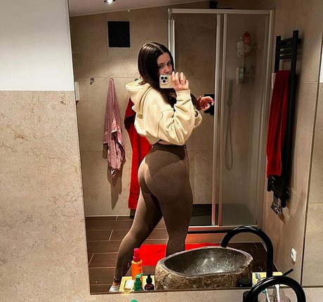 Naakte gelekte OnlyFans-foto van Yagirlalexamay