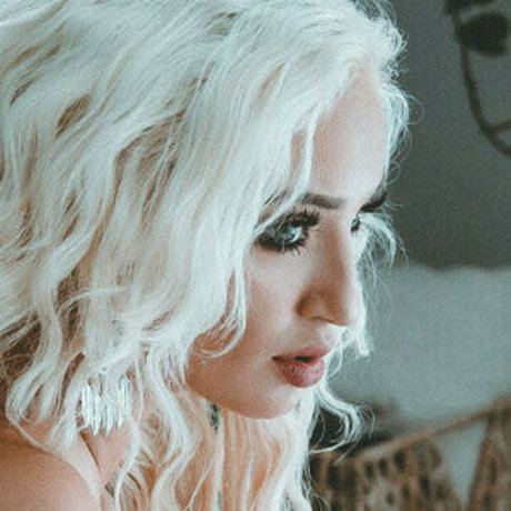 Naakte gelekte OnlyFans-foto van Kaylea Smith