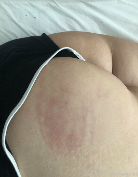 Naakte gelekte OnlyFans-foto van Fantasiesmrs