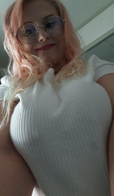 Naakte gelekte OnlyFans-foto van Freeknockers420