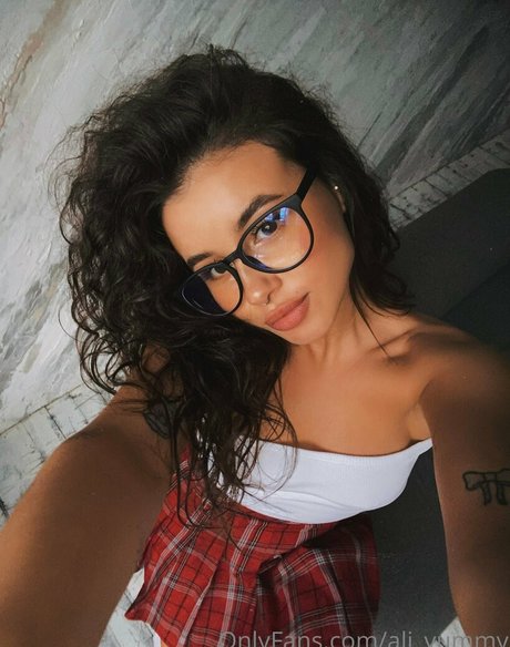 Naakte gelekte OnlyFans-foto van Aliyummy