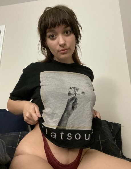 Lilhoneydoeeyesfree