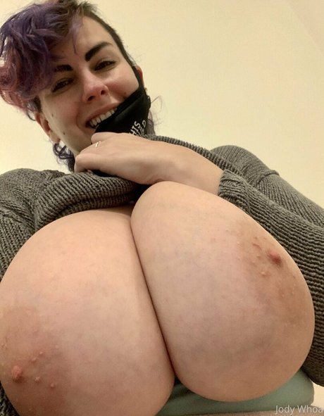Naakte gelekte OnlyFans-foto van Jodywhoa