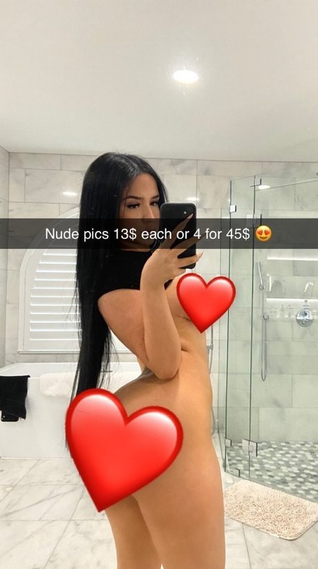 Naakte gelekte OnlyFans-foto van Genatg