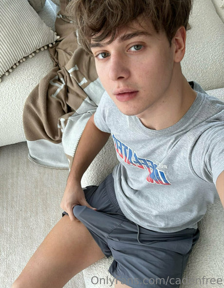Naakte gelekte OnlyFans-foto van Cadenfree