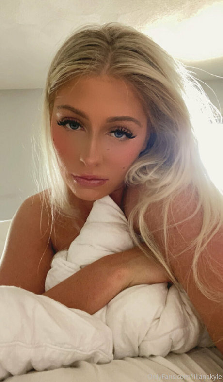 Naakte gelekte OnlyFans-foto van Lilianakyle