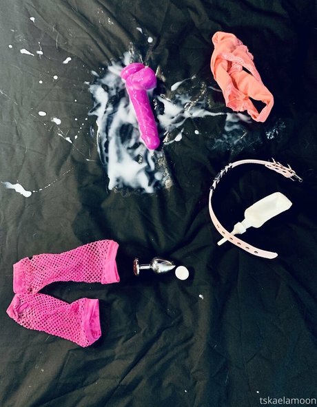 Naakte gelekte OnlyFans-foto van Tskaelamoon