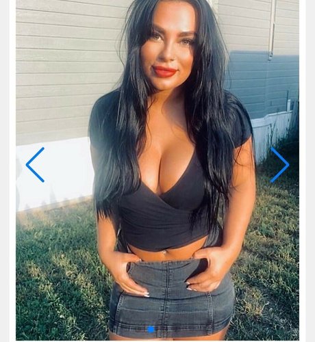 Naakte gelekte OnlyFans-foto van Desdearmon