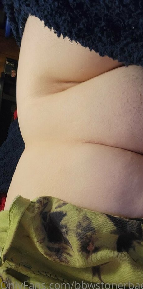 Naakte gelekte OnlyFans-foto van Bbwstonerdoll