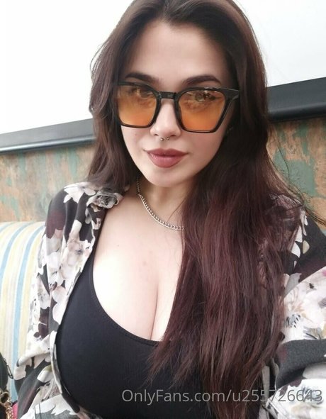 Naakte gelekte OnlyFans-foto van Wildboobs