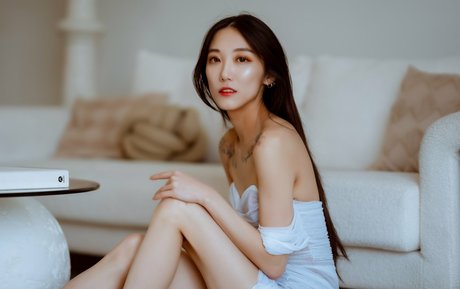 Naakte gelekte OnlyFans-foto van Triciaisabirdy