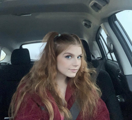 Sexyredinbedfree