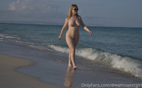 Naakte gelekte OnlyFans-foto van Dreamsweetgirl