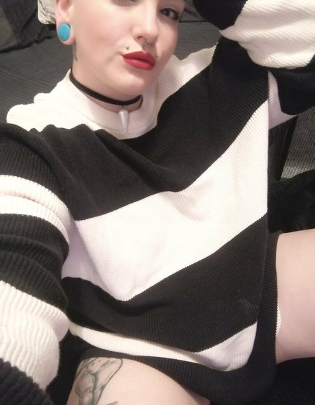 Naakte gelekte OnlyFans-foto van Littlem0th