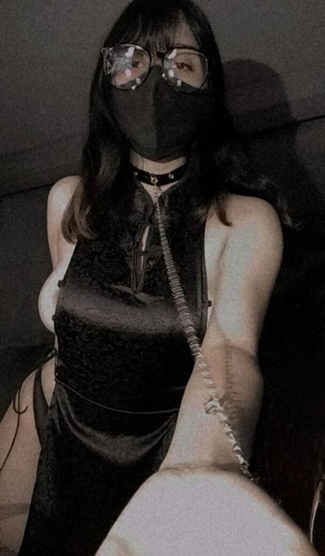 Naakte gelekte OnlyFans-foto van Kumitouwu