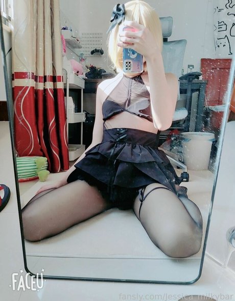 Naakte gelekte OnlyFans-foto van Jessica Milkybar
