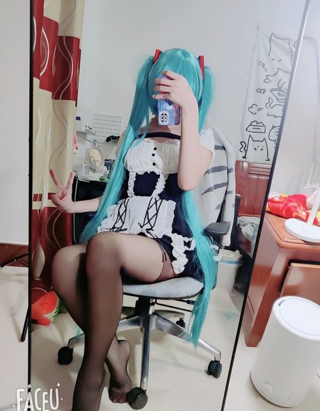 Naakte gelekte OnlyFans-foto van Jessica Milkybar