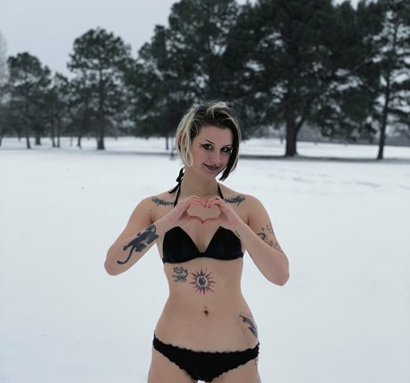 Naakte gelekte OnlyFans-foto van Alienslush