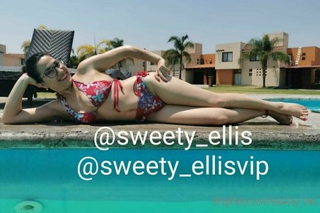 Naakte gelekte OnlyFans-foto van Wildmarried