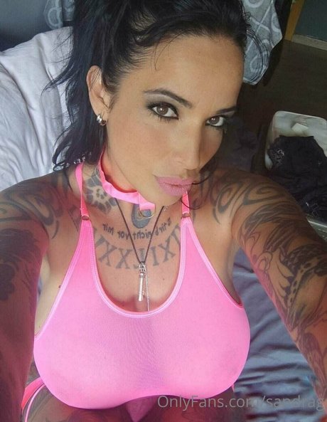 Naakte gelekte OnlyFans-foto van Sandrag