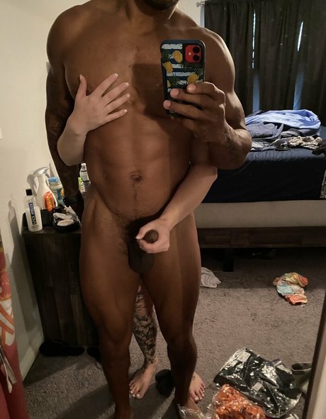 Naakte gelekte OnlyFans-foto van Justicelv4