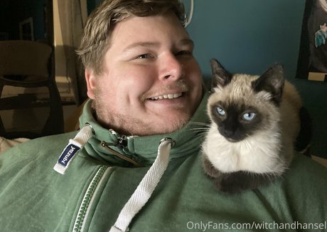 Naakte gelekte OnlyFans-foto van Witchandhansel