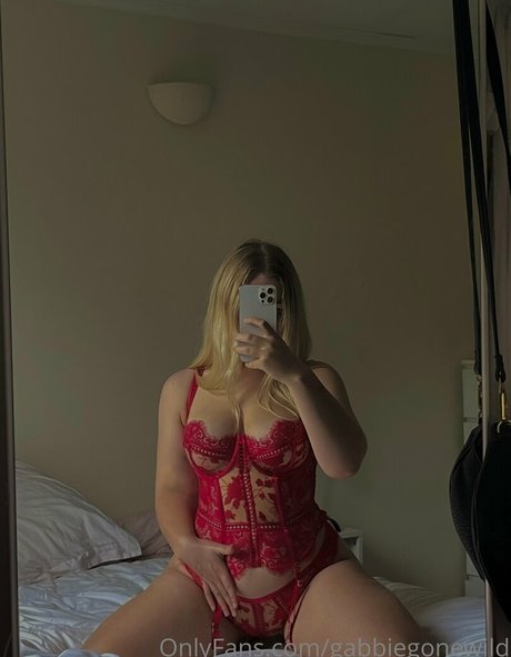 Naakte gelekte OnlyFans-foto van Gabbiegonewild