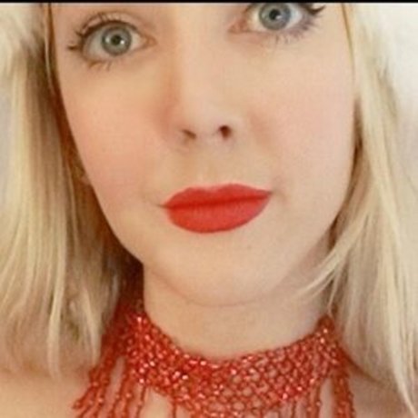 Naakte gelekte OnlyFans-foto van Holly Rosi Asmr