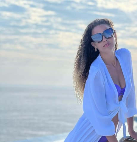 Naakte gelekte OnlyFans-foto van Debby Lagranha
