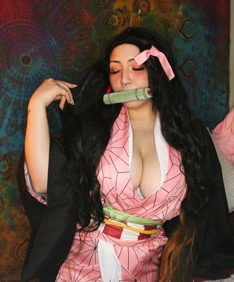 Naakte gelekte OnlyFans-foto van Awabendita