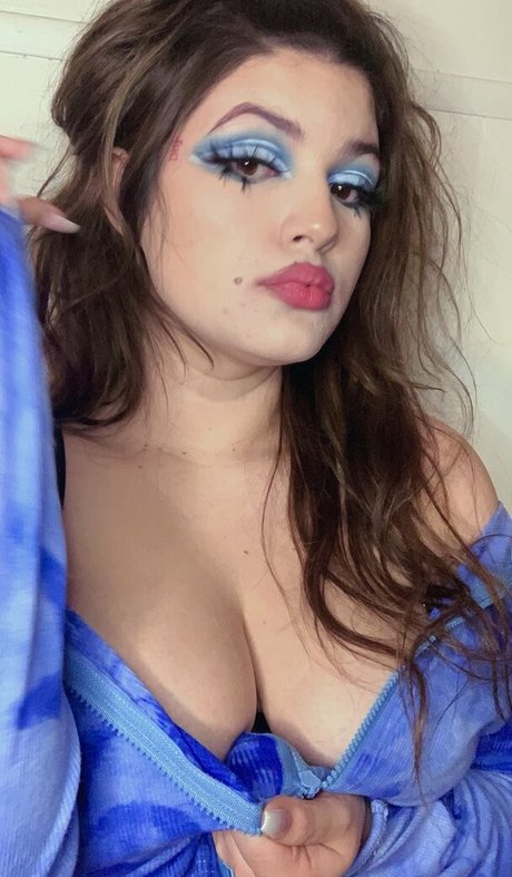 Naakte gelekte OnlyFans-foto van Mollyjuana