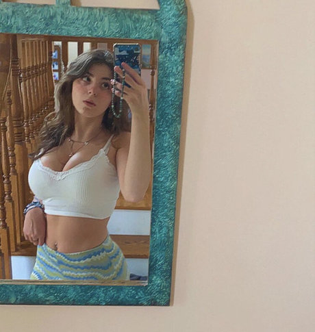 Naakte gelekte OnlyFans-foto van Bustybri