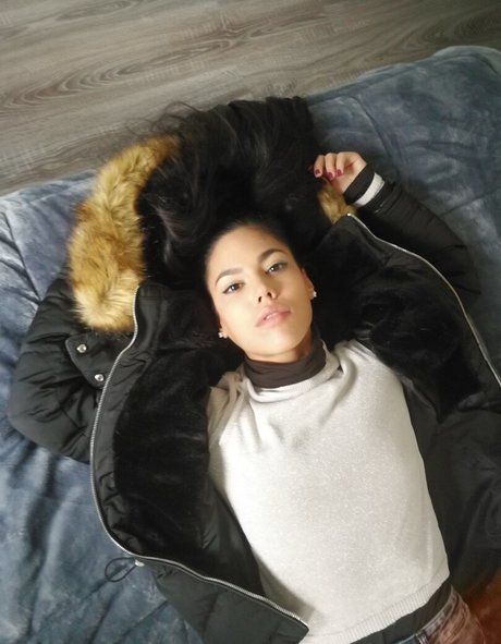 Naakte gelekte OnlyFans-foto van Apolonialapiedra